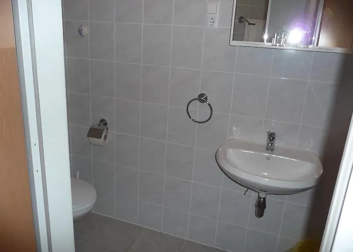 Marien-hof 3*
